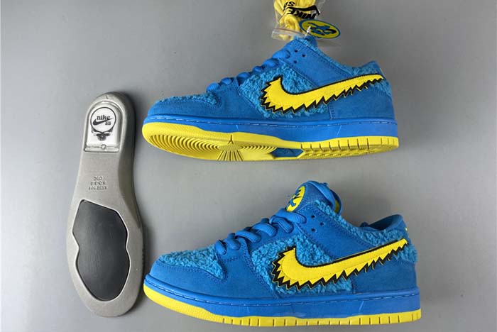 grateful dead x nike sb dunk low “blue bear” cj5378-400