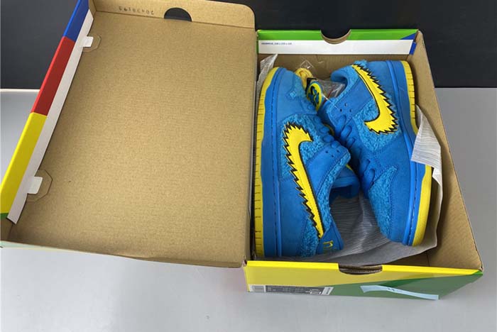 grateful dead x nike sb dunk low “blue bear” cj5378-400