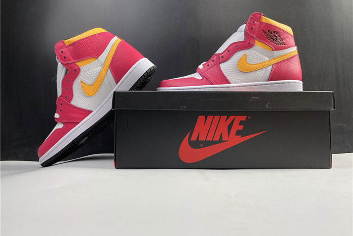 air jordan 1 high og“light fusion red” 555088-603