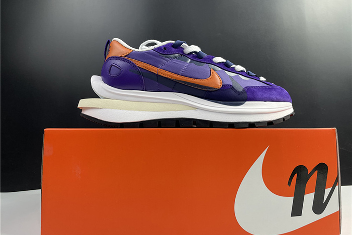 nike vaporwaffle sacai dark iris - dd1875-500