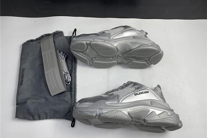 Ba*len*cia*ga triple s sneaker