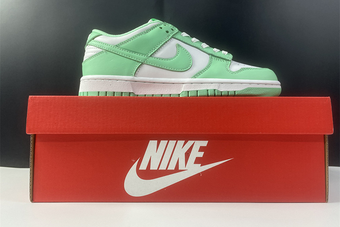nike dunk low green glow - dd1503-105