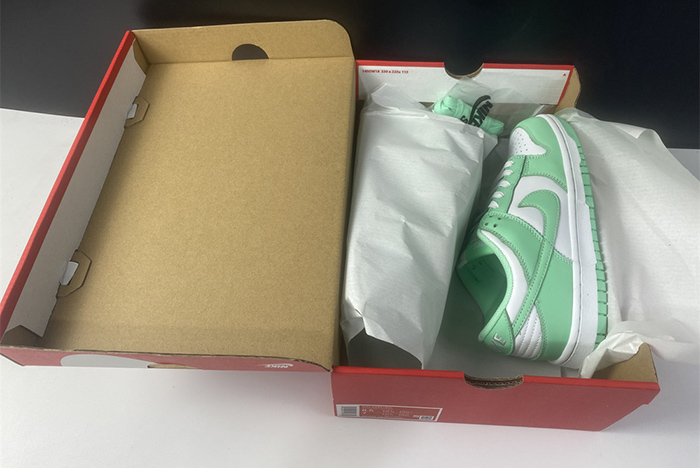 nike dunk low green glow - dd1503-105
