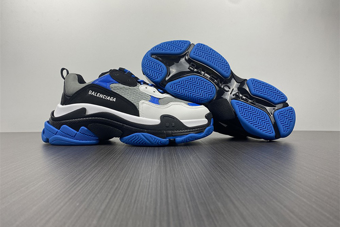 Ba*len*cia*ga blue & black triple s sneakers 536737-w2ca1-4124