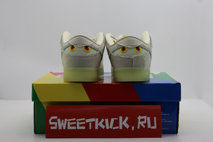 dunk sb nike sb dunk low “mummy” dm0774-111