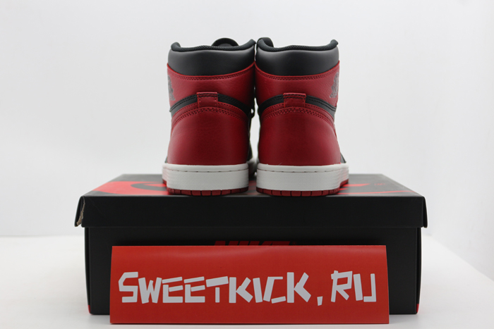 air jordan 1 retro high og “banned” red mens  555088-001