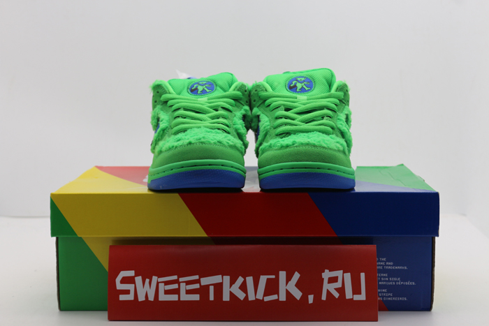 dead x nike sb dunk low“ yellow bear” cj5378-300