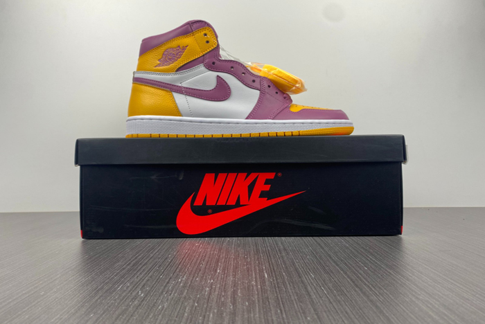 air jordan 1 high og “brotherhood” 555088-706