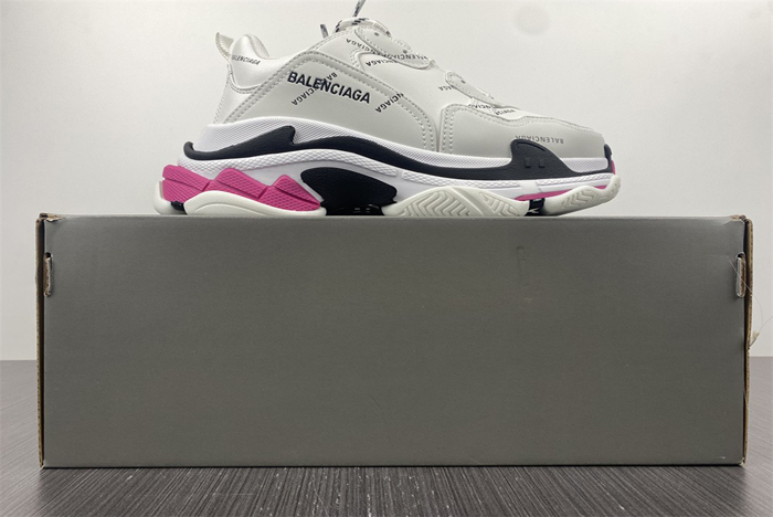 Ba*len*cia*ga triple s black sneaker 8100203732