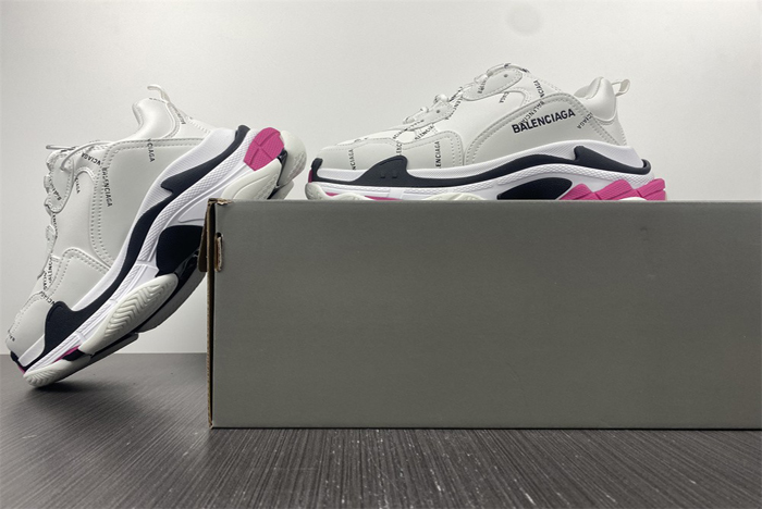 Ba*len*cia*ga triple s black sneaker 8100203732