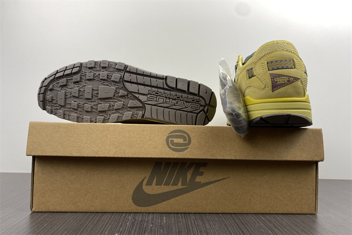 max1 ts travis scott x nike air max 1 