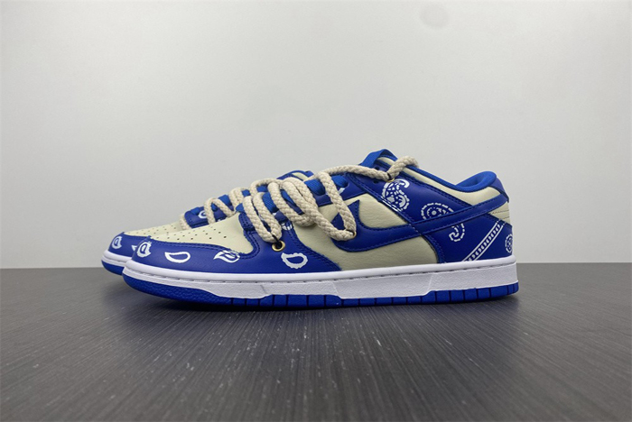 nike dunk low se free 99   dd1391-001