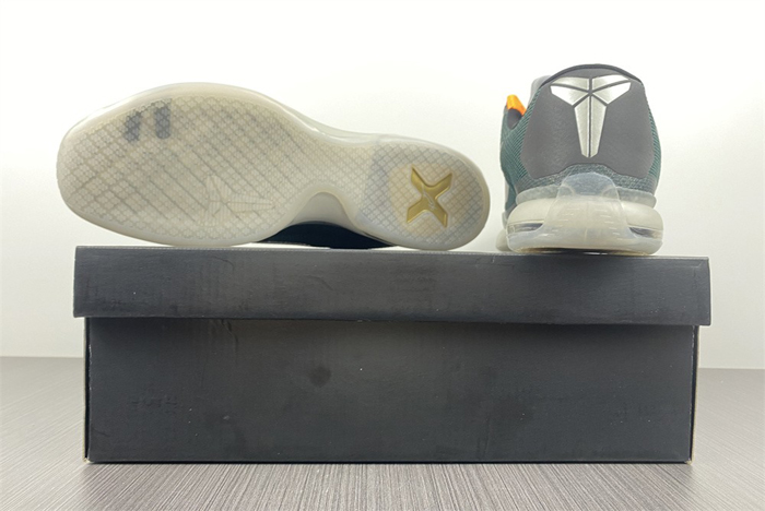 kobe 10 “flight”     705317-308