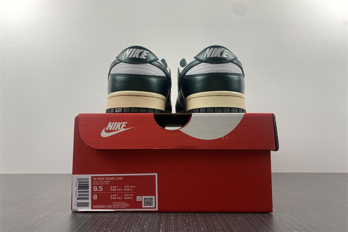nike dunk low “vintage green”  dq8580-100