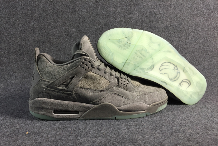 kaws x air jordan 4 “cool grey” 930155-003