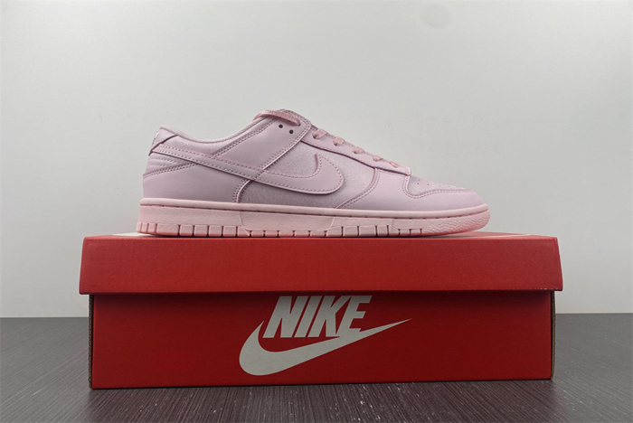 nike dunk low pink  921803-601