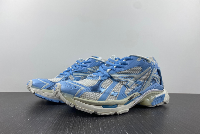 7.0 Ba*len*cia*ga -runner blue