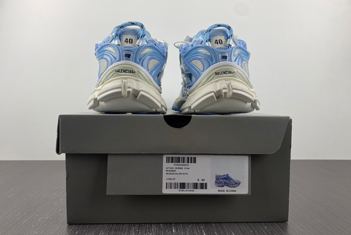 7.0 Ba*len*cia*ga -runner blue