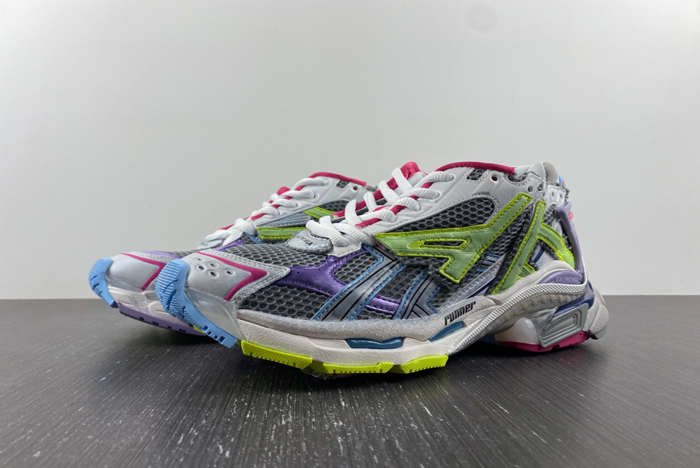 7.0 Ba*len*cia*ga -runner 1