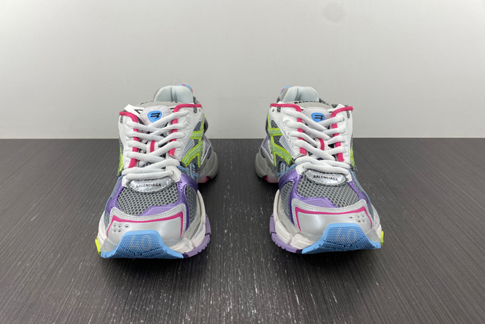 7.0 Ba*len*cia*ga -runner 1
