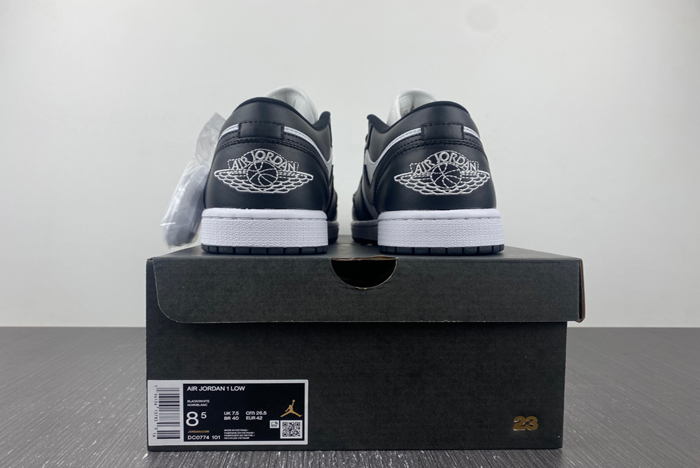 air jordan 1 low “panda”