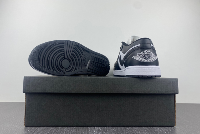 air jordan 1 low “panda”