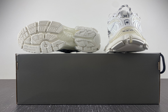 7.0 Ba*len*cia*ga -runner(1)