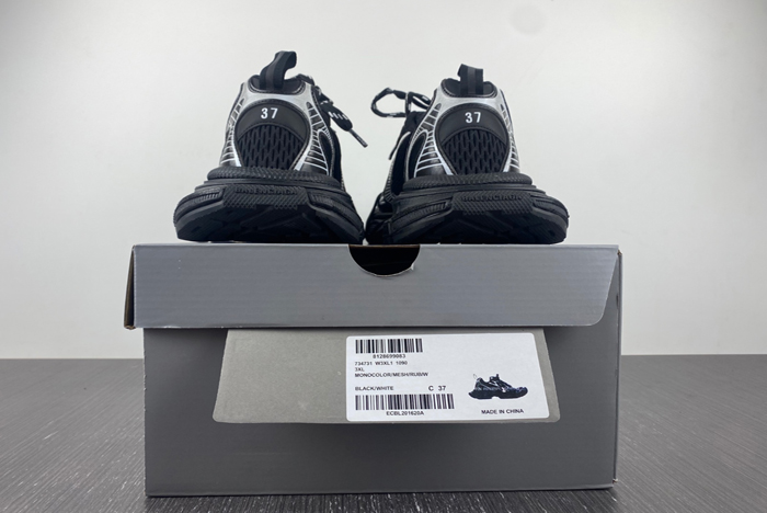Ba*len*cia*ga -phantom sneaker w1rb5 0102