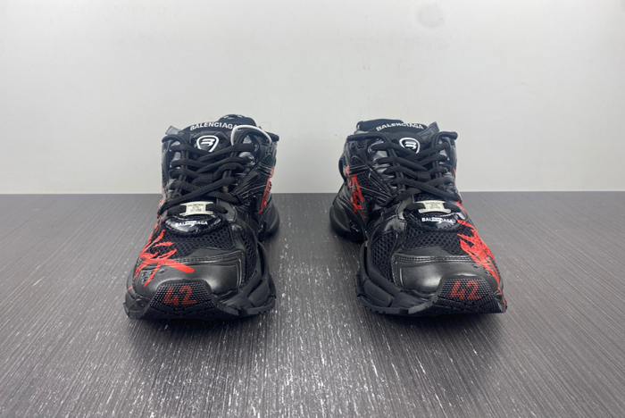 7.0 Ba*len*cia*ga -runner（3）