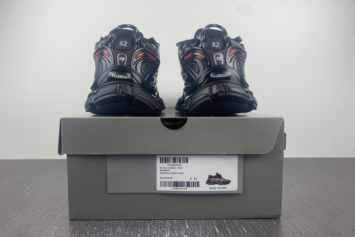 7.0 Ba*len*cia*ga -runner（3）
