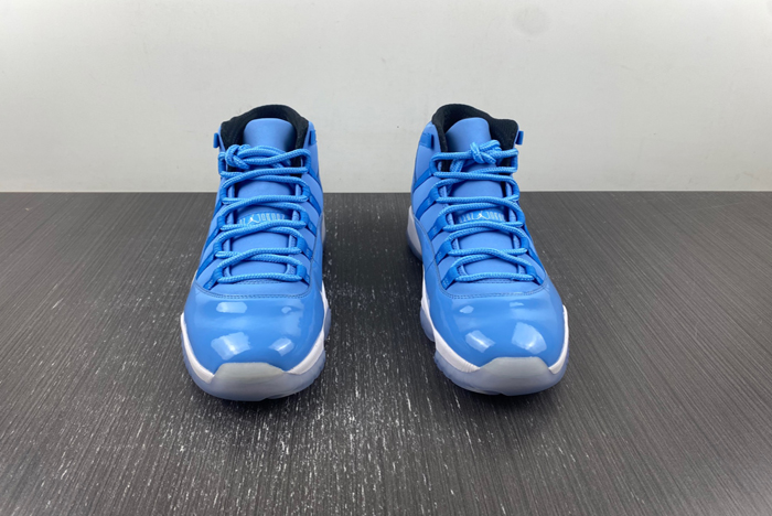 air jordan 11 "pantone 717602-900