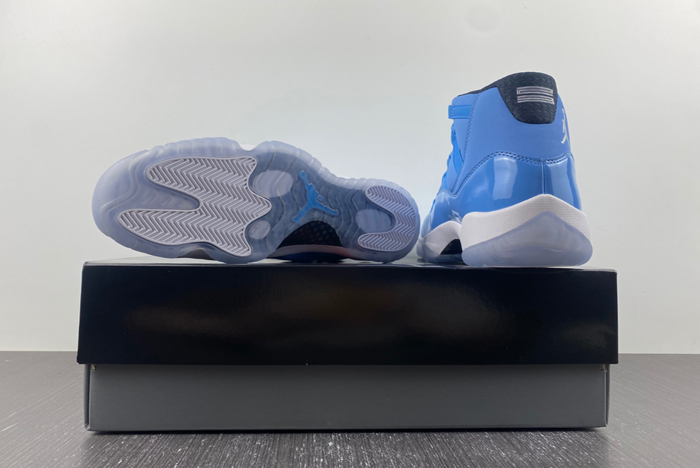 air jordan 11 "pantone 717602-900
