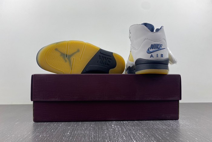 ma maniere x air jordan 5 “diffused blue x aj5 fz5758-004
