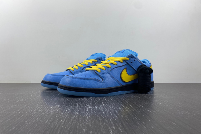 the powerpuff girls x nike sb dunk low “bubbles” fz8320 400