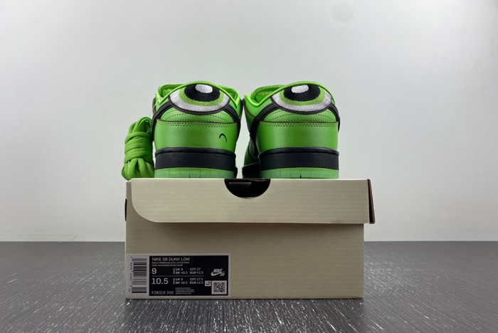 the powerpuff girls x nike sb dunk low fz8319-300