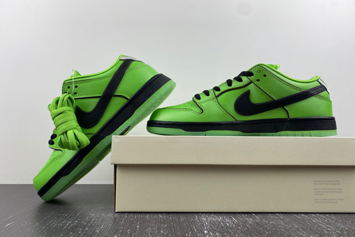 the powerpuff girls x nike sb dunk low fz8319-300