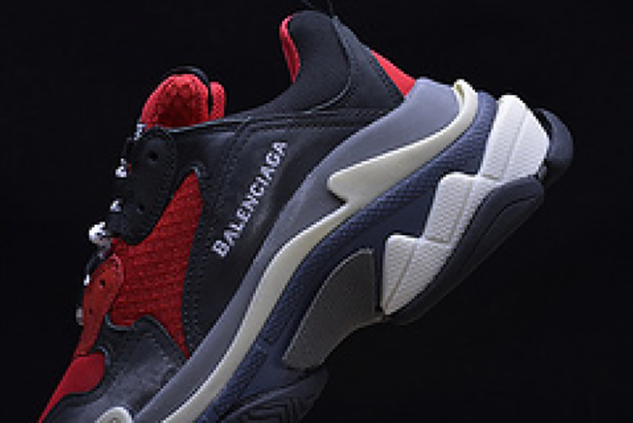 Ba*len*cia*ga triple s sneakers red black