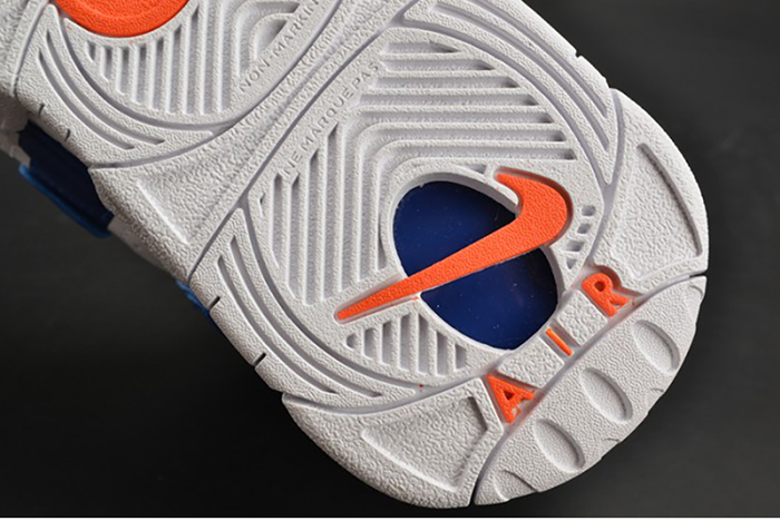 nike air more uptempo "knicks" white/deep royal blue womens 415082-103