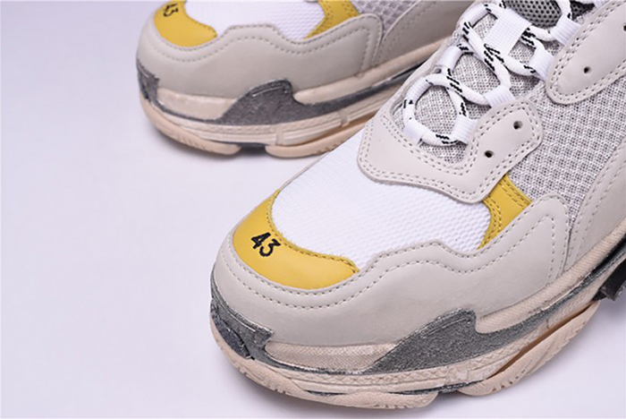 Ba*len*cia*ga 17fw triple s mens 483523-w06e3-7073