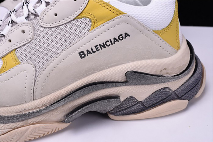 Ba*len*cia*ga 17fw triple s mens 483523-w06e3-7073