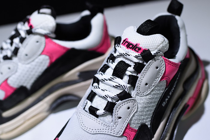 Ba*len*cia*ga 17fw triple s black pink women sneaker 483523-w06e3-8080