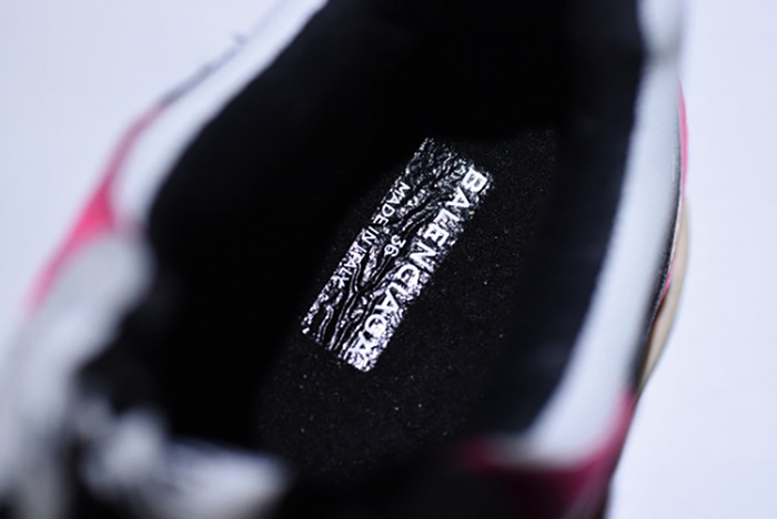 Ba*len*cia*ga 17fw triple s black pink women sneaker 483523-w06e3-8080