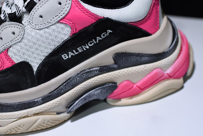 Ba*len*cia*ga 17fw triple s black pink women sneaker 483523-w06e3-8080
