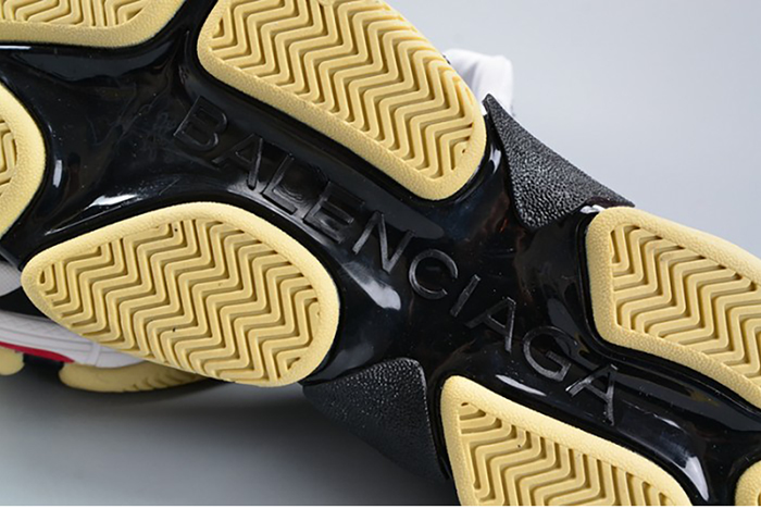 Ba*len*cia*ga black and white 17fw triple s 483560-w06e1-1011