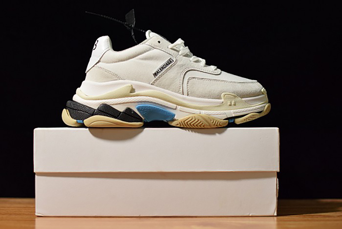 Ba*len*cia*ga triple s white suede  500597 w0971 9000