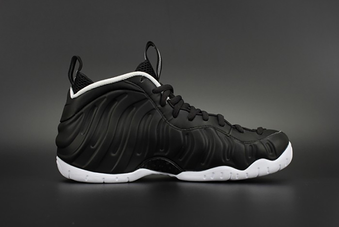 nike air foamposite pro "dr. doom" black/white 624041-006