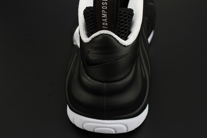 nike air foamposite pro "dr. doom" black/white 624041-006