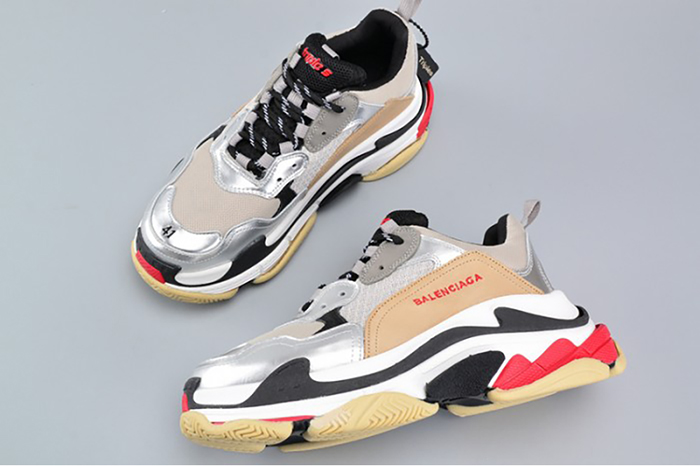 Ba*len*cia*ga 17fw triple s 656686-w06g0-1001