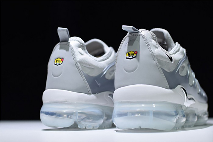 nike vapormax plus "triple white" pure platinum mens  924453-100