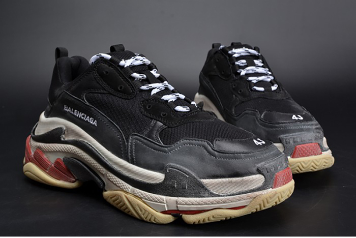 Ba*len*cia*ga 17fw triple s trainer  black/ red mens w05m23972